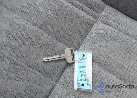 1998 Toyota Tacoma z USA, uszkodzony, nr VIN 4TAWM72N2WZ131365